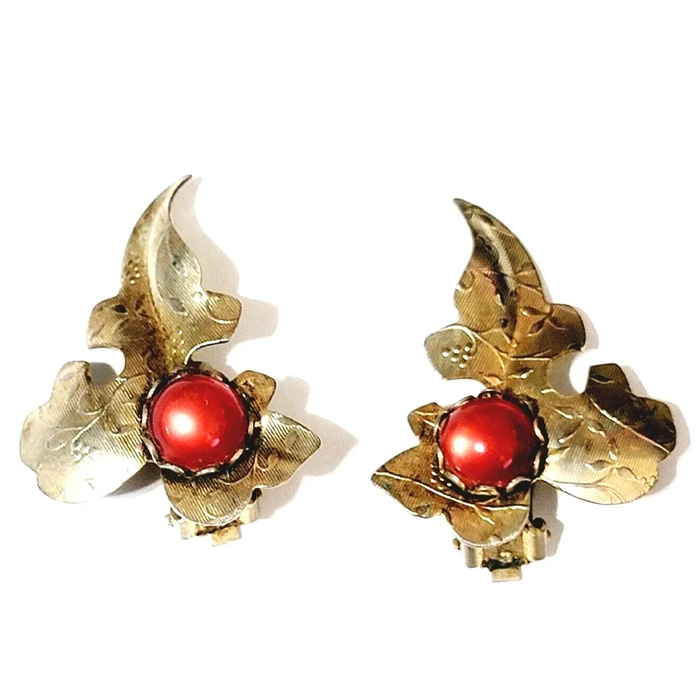 Vintage Red Moonglow Lucite Embossed Long Leaf Clip-On Earrings 1.5